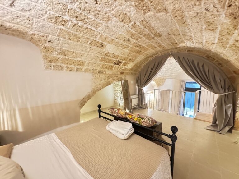 Appartamento-con-4-locali in 19, VIA DEL BALZO, galatina Lecce