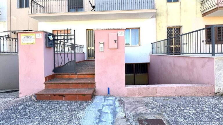 Casa indipendente in vendita via Gioacchino Rossini 13/15, Presicce-Acquarica